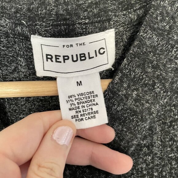 For the Republic long sleeved gray maxi dress knit material women's size medium - Picture 3 of 8